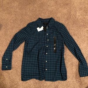 Women’s long sleeve button-up